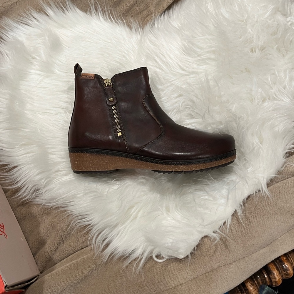 Pikolino’s Granada Caoba Spanish Leather Zip-Accent Ankle Boots Never Worn 40